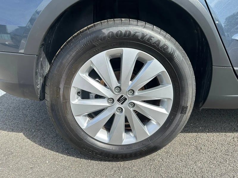Photo de la voiture SEAT ARONA 1.0 TSI 110 ch Start/Stop BVM6 Style Business
