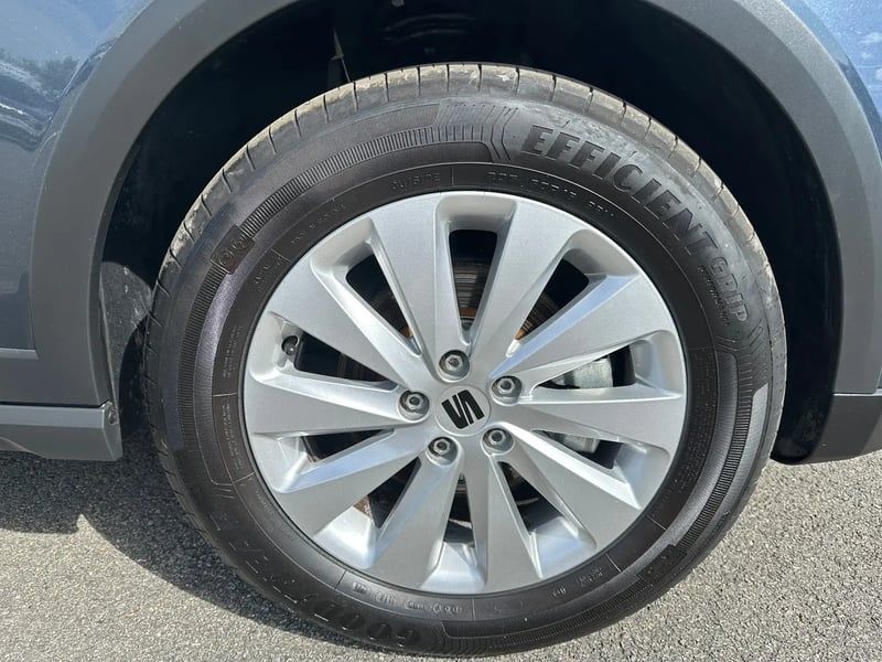 Photo de la voiture SEAT ARONA 1.0 TSI 110 ch Start/Stop BVM6 Style Business