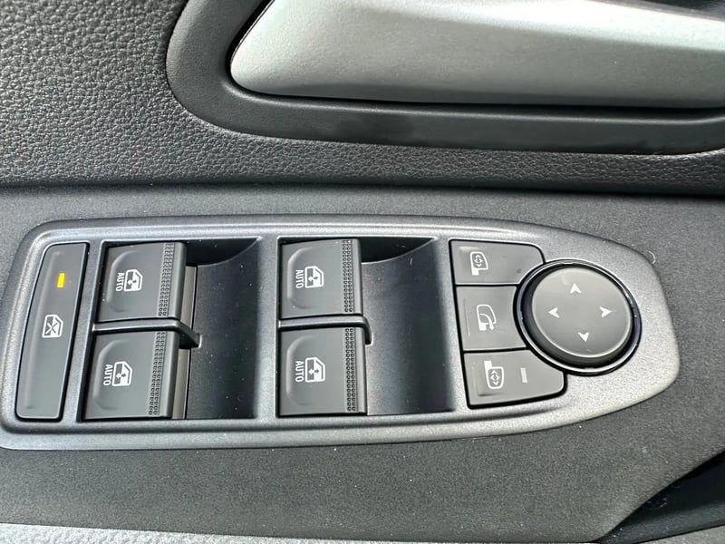 Photo de la voiture DACIA DUSTER Hybrid 155 Journey