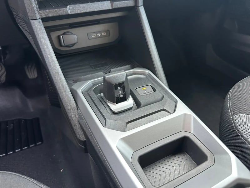 Photo de la voiture DACIA DUSTER Hybrid 155 Journey