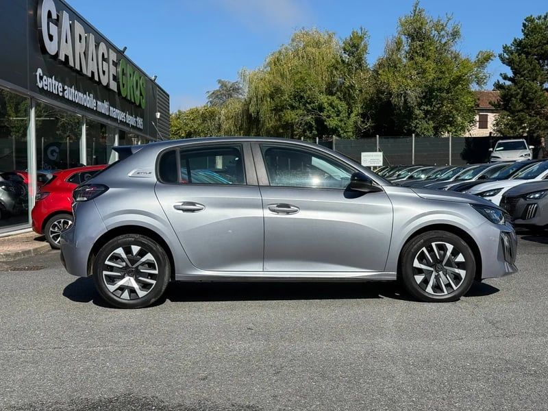 Photo de la voiture PEUGEOT 208 Hybrid 100 e-DCS6 Style