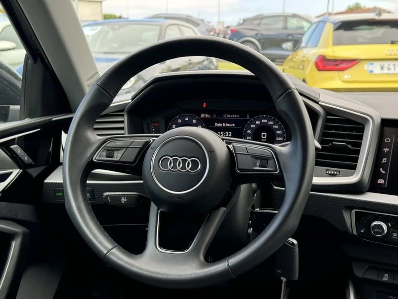 Photo de la voiture AUDI A1 SPORTBACK 30 TFSI 110 ch BVM6 Design