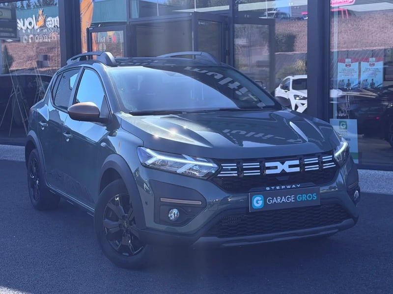 Photo de la voiture DACIA SANDERO ECO-G 100 GSR2 Stepway Extreme +