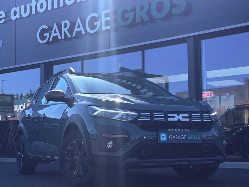 Photo de la voiture DACIA SANDERO ECO-G 100 GSR2 Stepway Extreme +