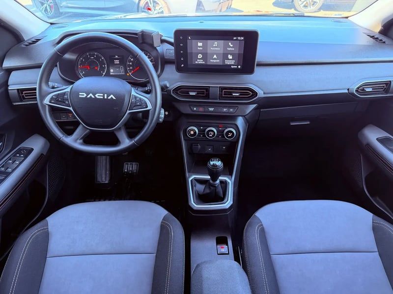 Photo de la voiture DACIA SANDERO ECO-G 100 GSR2 Stepway Extreme +