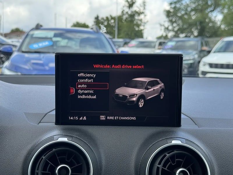 Photo de la voiture AUDI Q2 35 TFSI COD 150 S tronic 7 S Line Plus