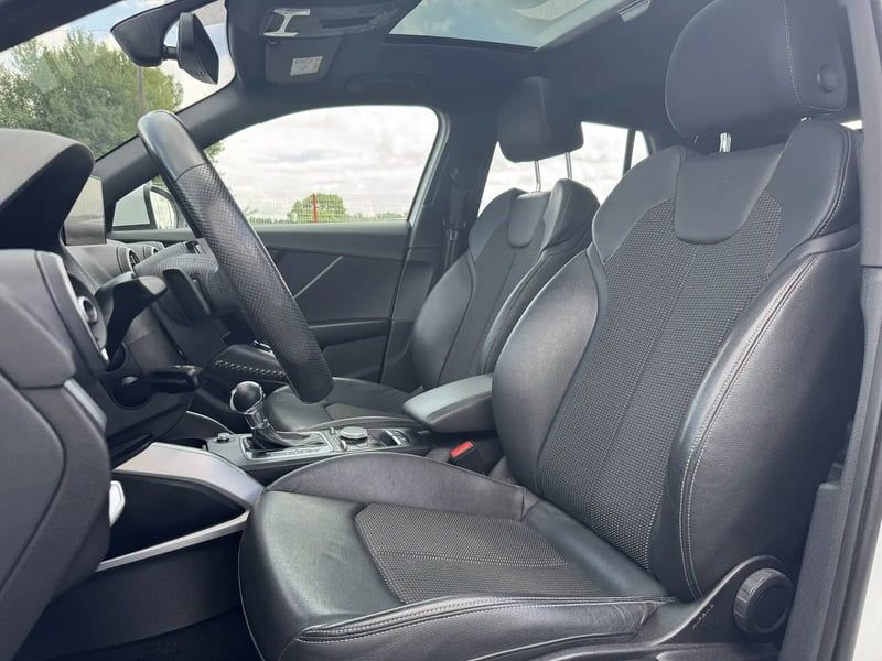 Photo de la voiture AUDI Q2 35 TFSI COD 150 S tronic 7 S Line Plus