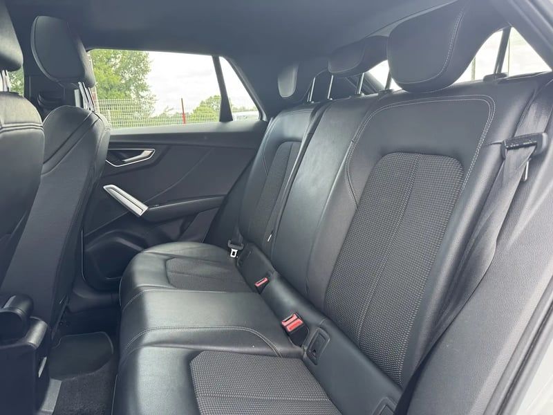 Photo de la voiture AUDI Q2 35 TFSI COD 150 S tronic 7 S Line Plus