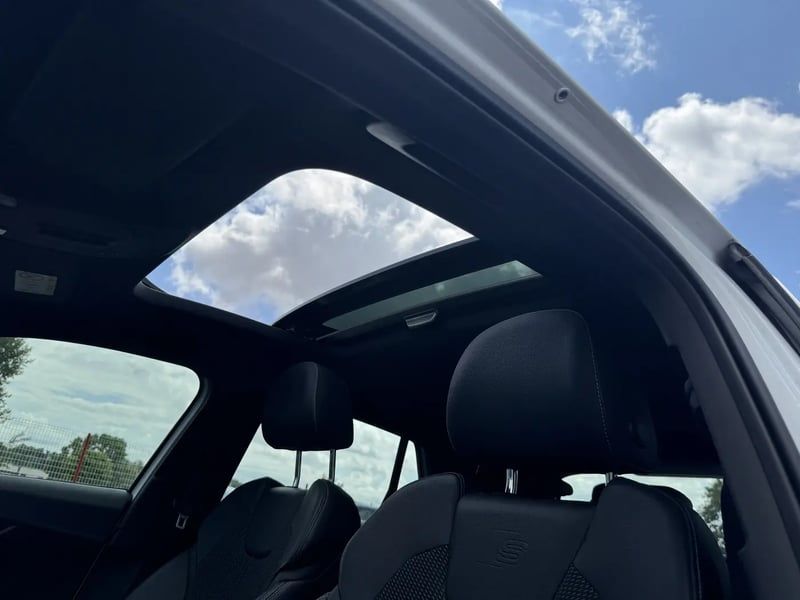 Photo de la voiture AUDI Q2 35 TFSI COD 150 S tronic 7 S Line Plus