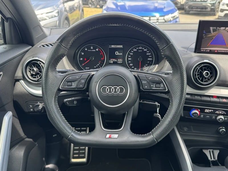 Photo de la voiture AUDI Q2 35 TFSI COD 150 S tronic 7 S Line Plus