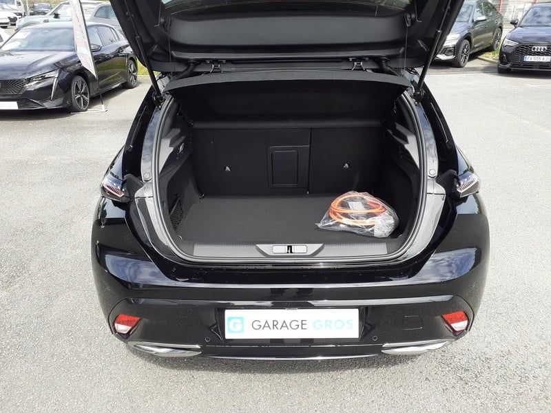 Photo de la voiture PEUGEOT 308 PHEV 180 e-EAT8 GT