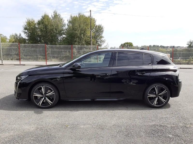 Photo de la voiture PEUGEOT 308 PHEV 180 e-EAT8 GT
