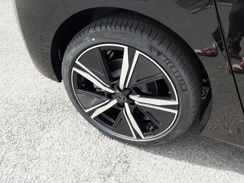 Photo de la voiture PEUGEOT 308 PHEV 180 e-EAT8 GT