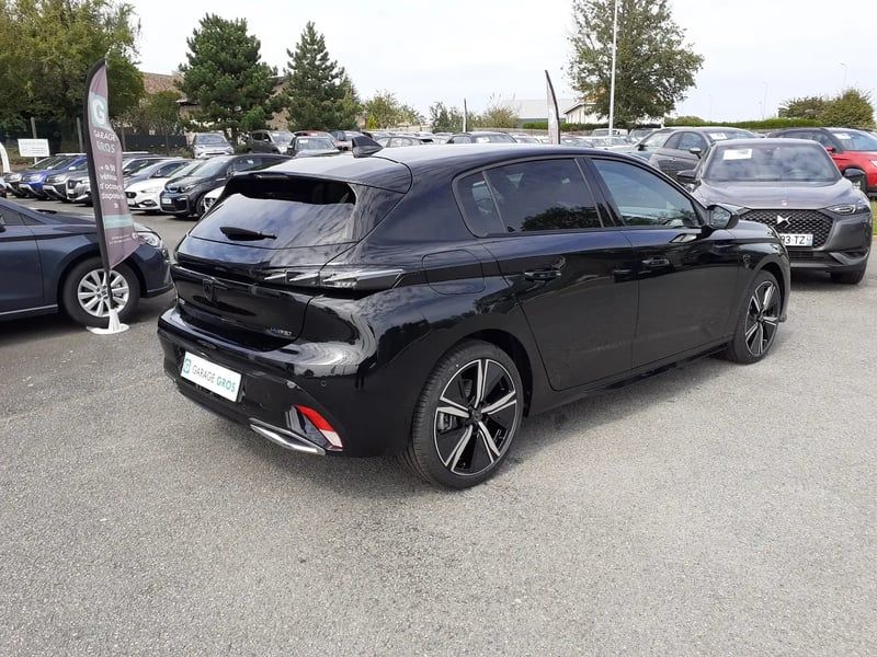 Photo de la voiture PEUGEOT 308 PHEV 180 e-EAT8 GT