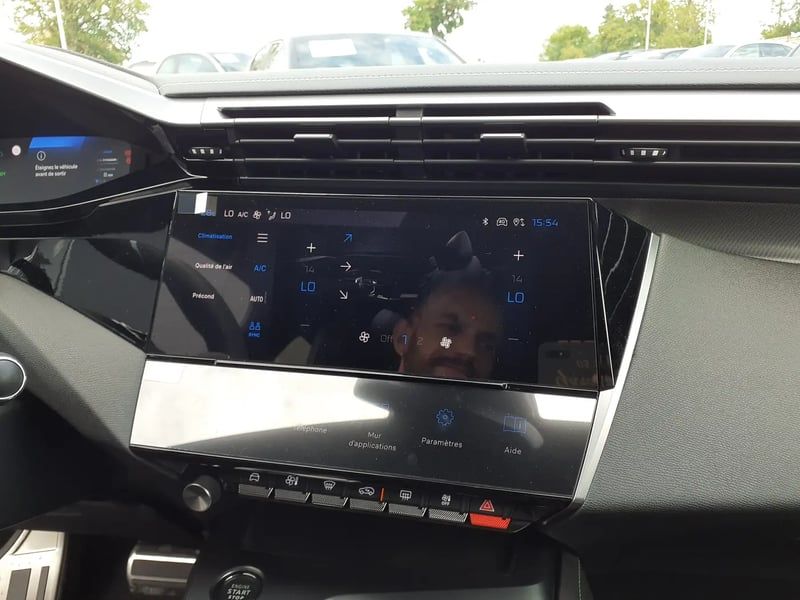 Photo de la voiture PEUGEOT 308 PHEV 180 e-EAT8 GT