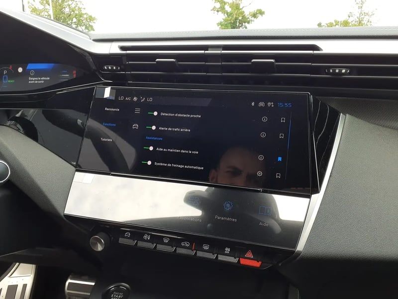 Photo de la voiture PEUGEOT 308 PHEV 180 e-EAT8 GT