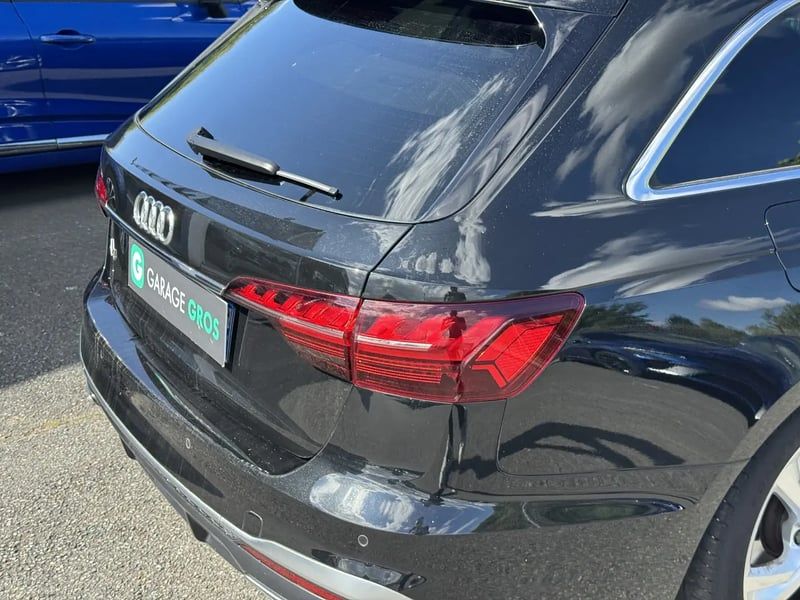 Photo de la voiture AUDI A4 AVANT 35 TDI 163 S tronic 7 S line