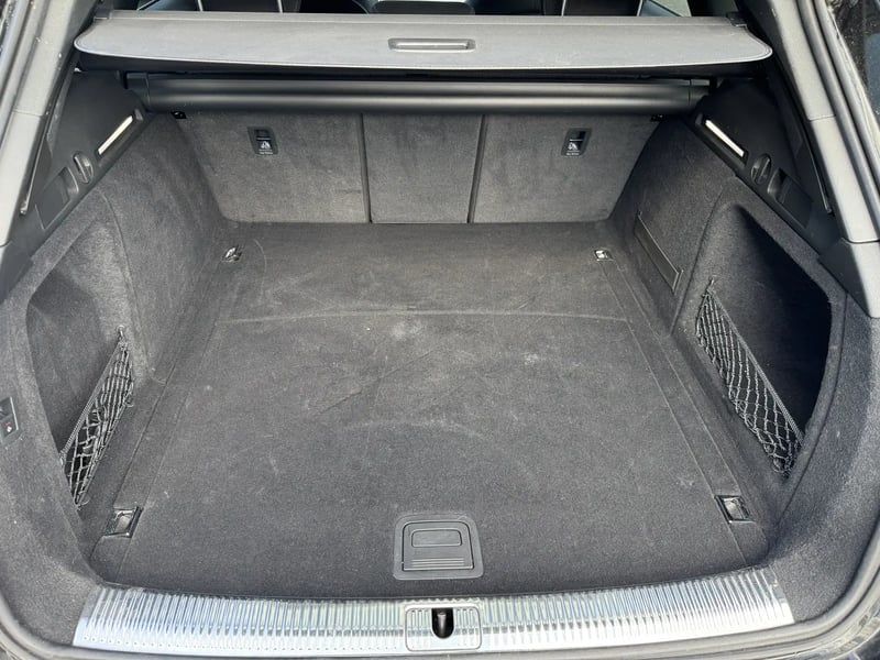 Photo de la voiture AUDI A4 AVANT 35 TDI 163 S tronic 7 S line