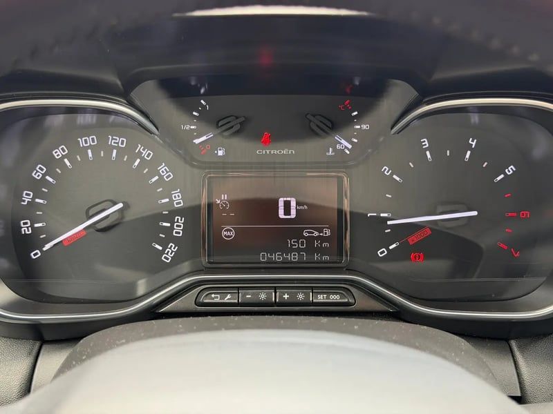 Photo de la voiture CITROEN C3 AIRCROSS PureTech 110 S&S BVM6 Shine