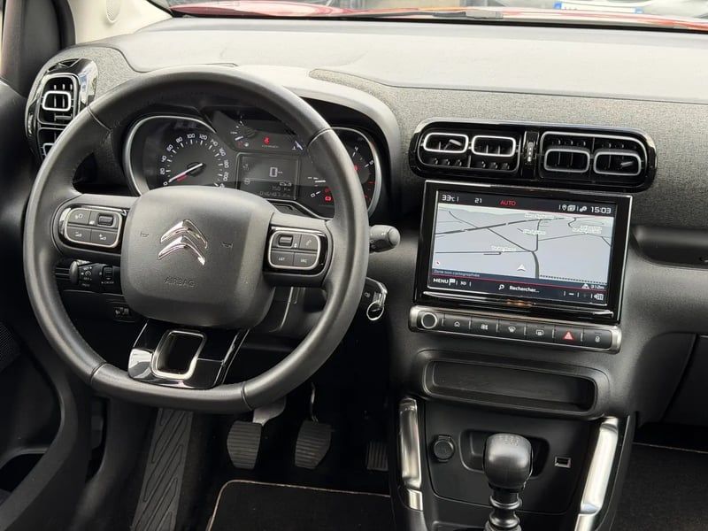 Photo de la voiture CITROEN C3 AIRCROSS PureTech 110 S&S BVM6 Shine