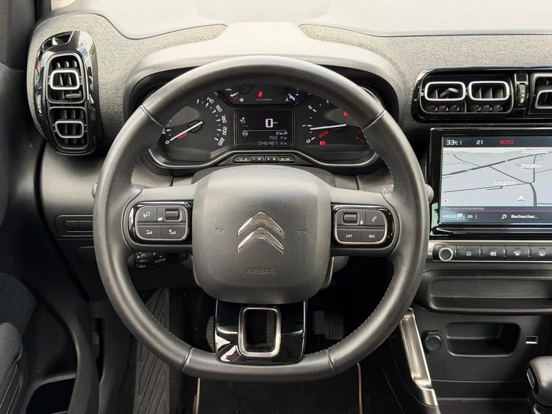 Photo de la voiture CITROEN C3 AIRCROSS PureTech 110 S&S BVM6 Shine