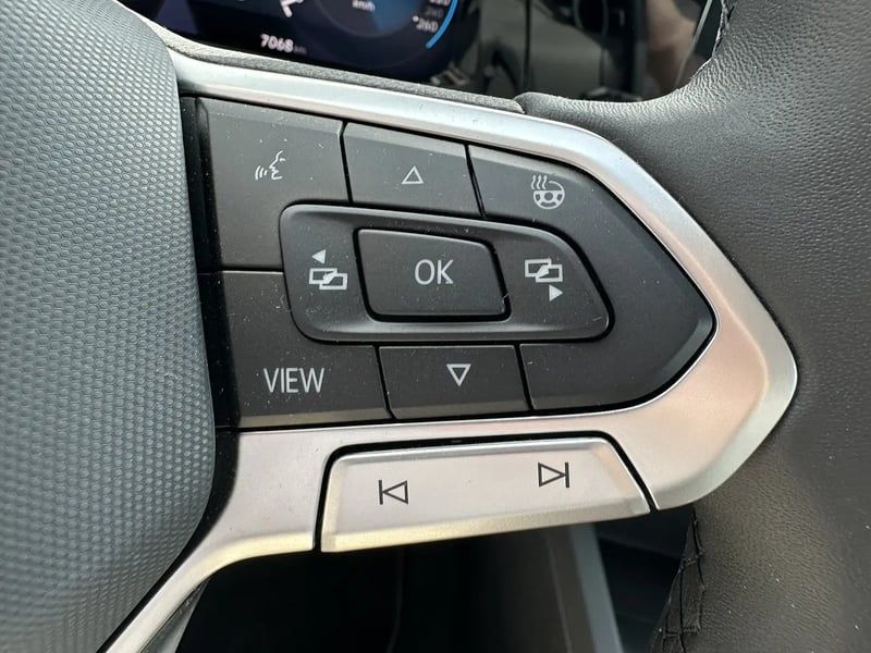 Photo de la voiture VOLKSWAGEN GOLF 1.0 TSI OPF 110 BVM6 Life Plus