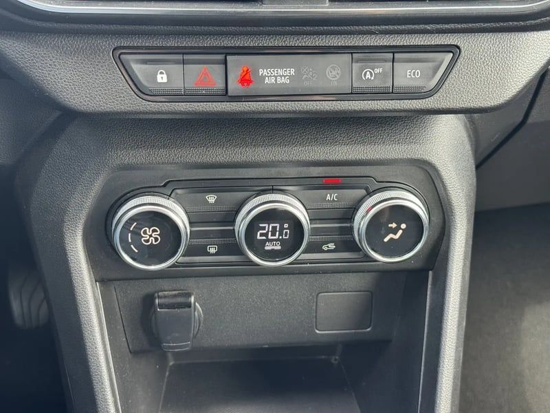 Photo de la voiture DACIA SANDERO ECO-G 100 Confort