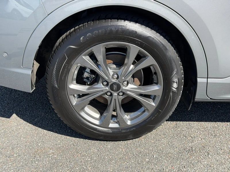 Photo de la voiture FORD KUGA 2.0 TDCi 120 S&S 4x2 Powershift ST-Line