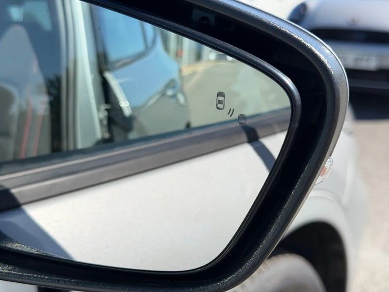 Photo de la voiture FORD KUGA 2.0 TDCi 120 S&S 4x2 Powershift ST-Line