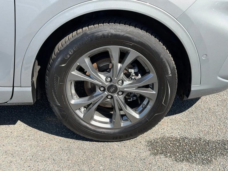 Photo de la voiture FORD KUGA 2.0 TDCi 120 S&S 4x2 Powershift ST-Line
