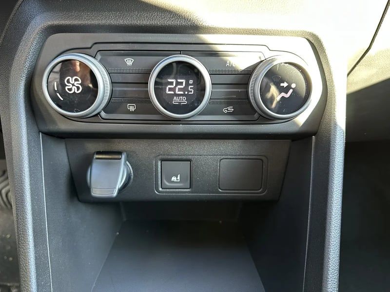 Photo de la voiture DACIA JOGGER ECO-G 100 5 places GSR2 Extreme +