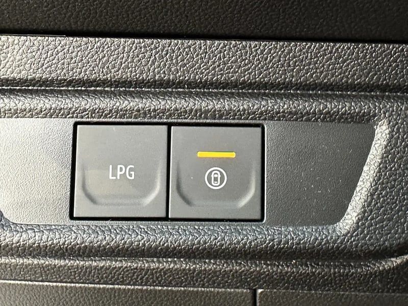 Photo de la voiture DACIA JOGGER ECO-G 100 5 places GSR2 Extreme +