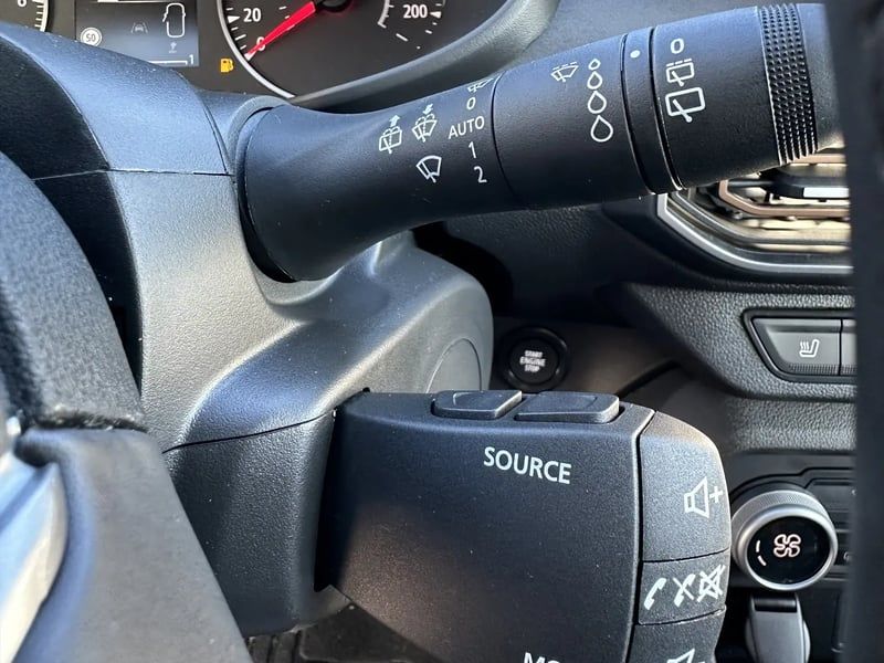 Photo de la voiture DACIA JOGGER ECO-G 100 5 places GSR2 Extreme +