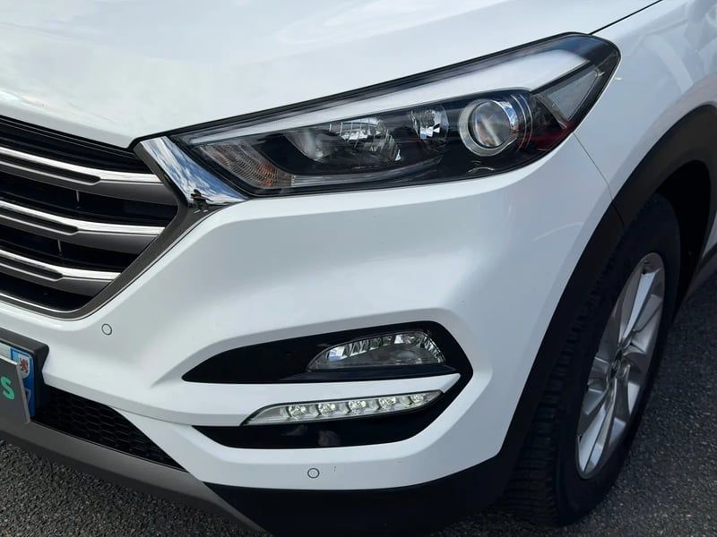 Photo de la voiture HYUNDAI TUCSON 1.7 CRDi 115 2WD Creative
