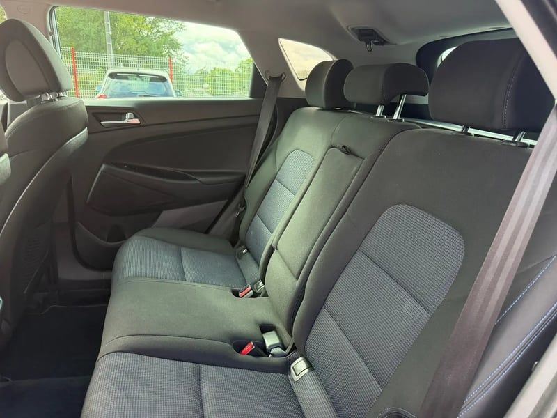 Photo de la voiture HYUNDAI TUCSON 1.7 CRDi 115 2WD Creative