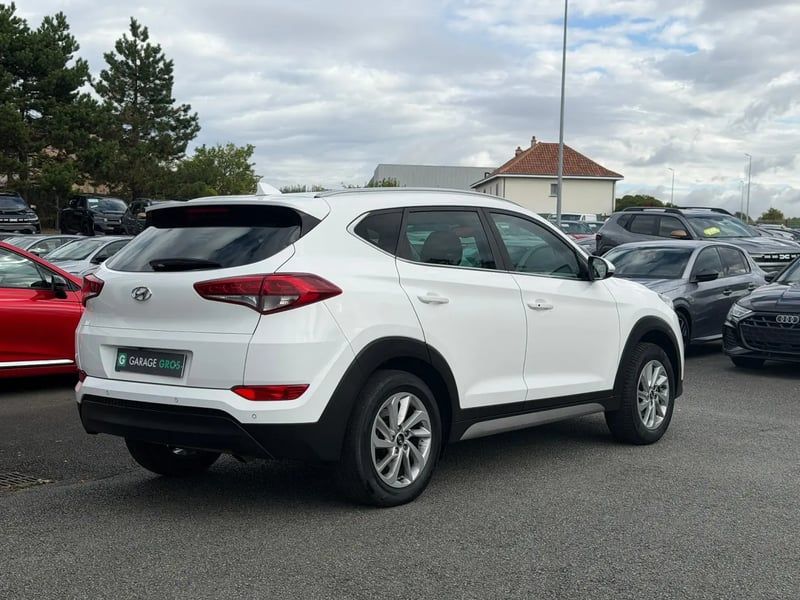 Photo de la voiture HYUNDAI TUCSON 1.7 CRDi 115 2WD Creative
