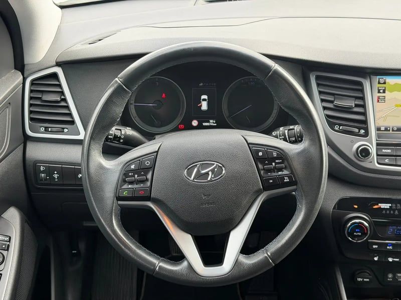 Photo de la voiture HYUNDAI TUCSON 1.7 CRDi 115 2WD Creative