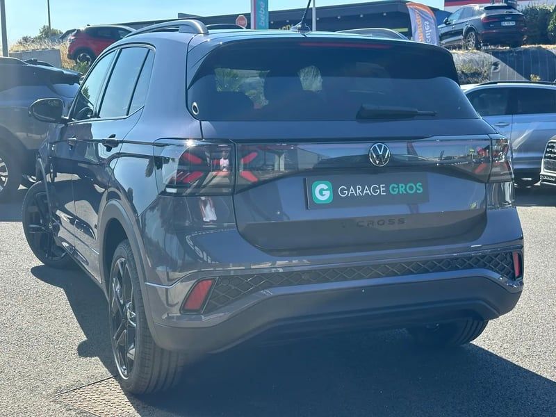 Photo de la voiture VOLKSWAGEN T-CROSS 1.0 TSI 116 Start/Stop DSG7 R-Line Edition