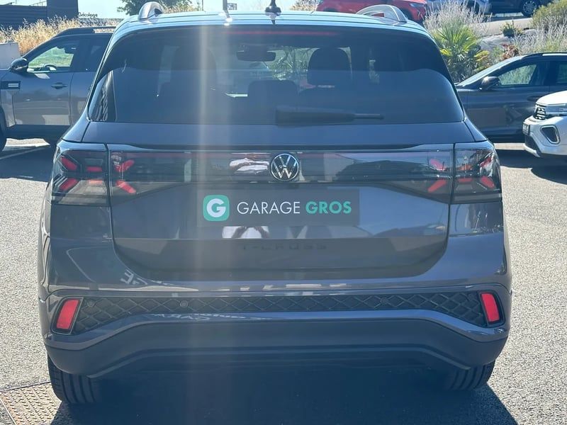 Photo de la voiture VOLKSWAGEN T-CROSS 1.0 TSI 116 Start/Stop DSG7 R-Line Edition