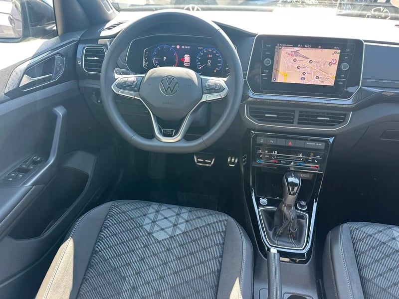 Photo de la voiture VOLKSWAGEN T-CROSS 1.0 TSI 116 Start/Stop DSG7 R-Line Edition