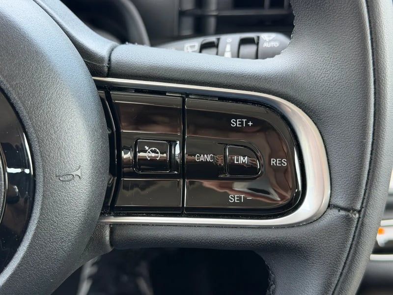 Photo de la voiture FIAT 500e BERLINE 500 e 118 ch Nouvelle 500