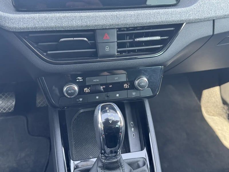 Photo de la voiture SKODA SCALA 1.0 TSI Evo 2 116 ch DSG7 Selection