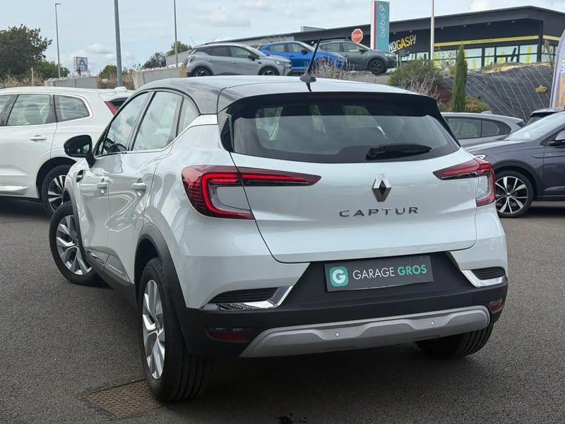 Photo de la voiture RENAULT CAPTUR TCe 140 EDC TECHNO