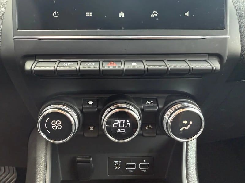 Photo de la voiture RENAULT CAPTUR TCe 140 EDC TECHNO