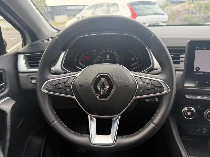 Photo de la voiture RENAULT CAPTUR TCe 140 EDC TECHNO