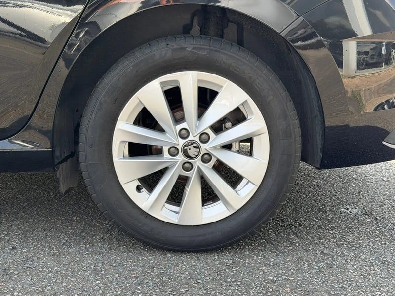 Photo de la voiture SKODA SCALA 1.0 TSI Evo 2 116 ch DSG7 Selection