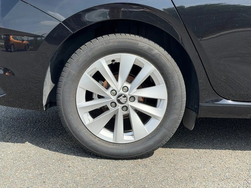Photo de la voiture SKODA SCALA 1.0 TSI Evo 2 116 ch DSG7 Selection