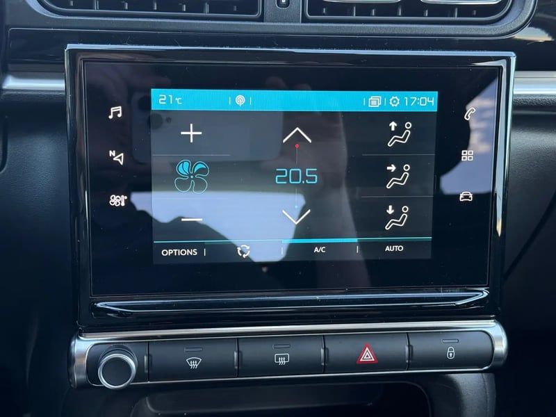 Photo de la voiture CITROEN C3 PureTech 110 S&S EAT6 Shine Pack
