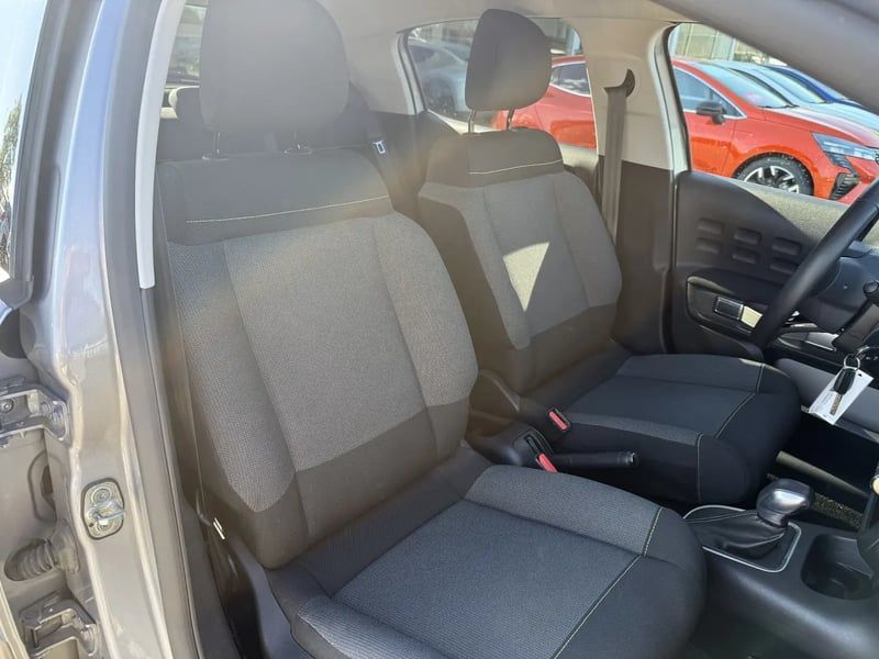 Photo de la voiture CITROEN C3 PureTech 110 S&S EAT6 Shine Pack