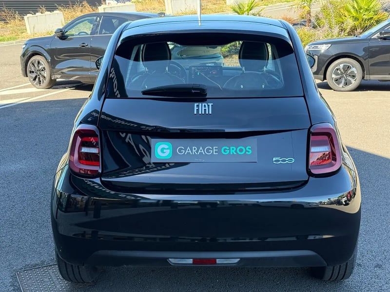 Photo de la voiture FIAT 500e BERLINE 500 e 118 ch Nouvelle 500